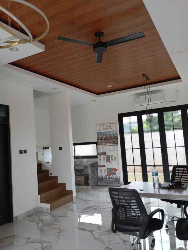 cluster modern design tropis strategis di pondok aren