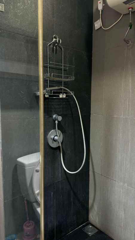 dijual apartemen alam sutera tangerang