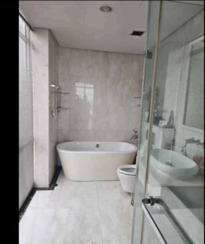dijual apartemen jalan mayjen yono soewoyo