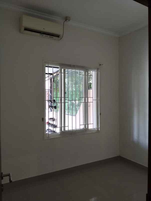 dijual cepat rumah nego