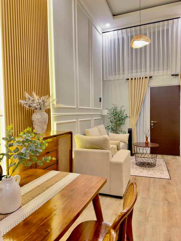 dijual di perumahan h city sawangan bojongsari depok