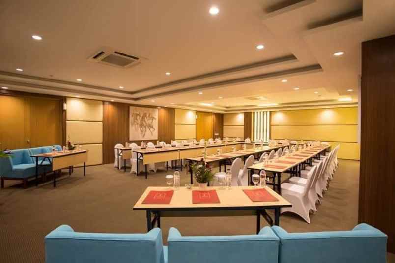 dijual hotel raya kuta