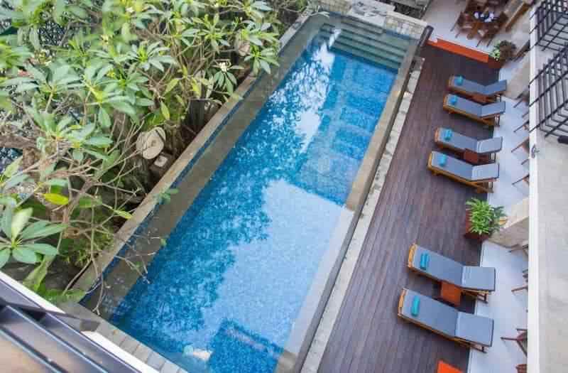 dijual hotel raya kuta