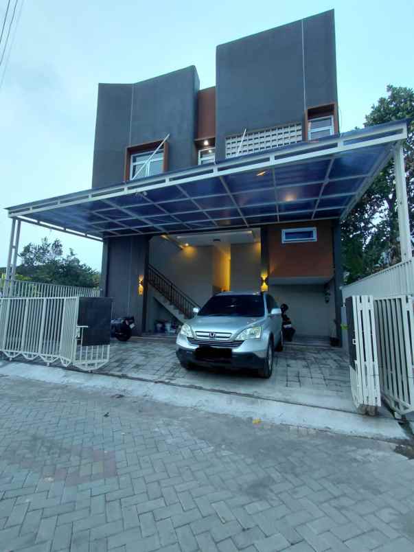 dijual kost eksklusif full furnished dekat kampus ugm