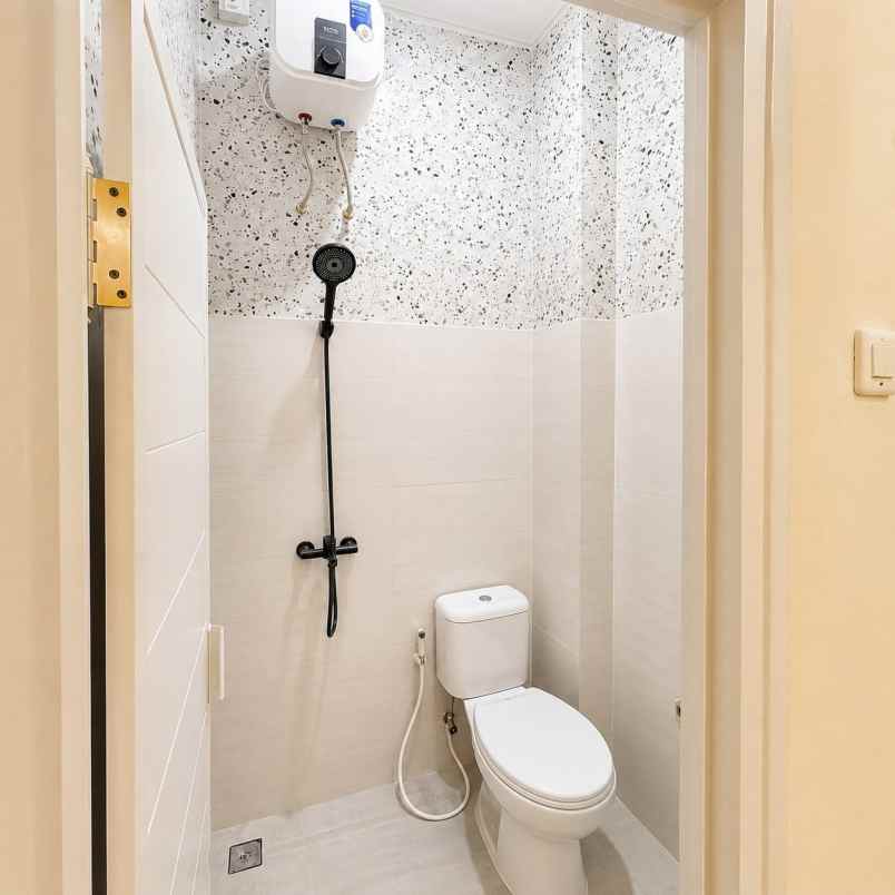 dijual kost jakarta barat