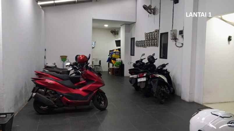 dijual kost jl bungur besar raya