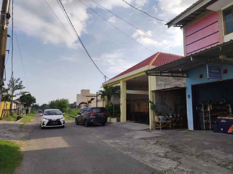 dijual kost maguwoharjo depok sleman