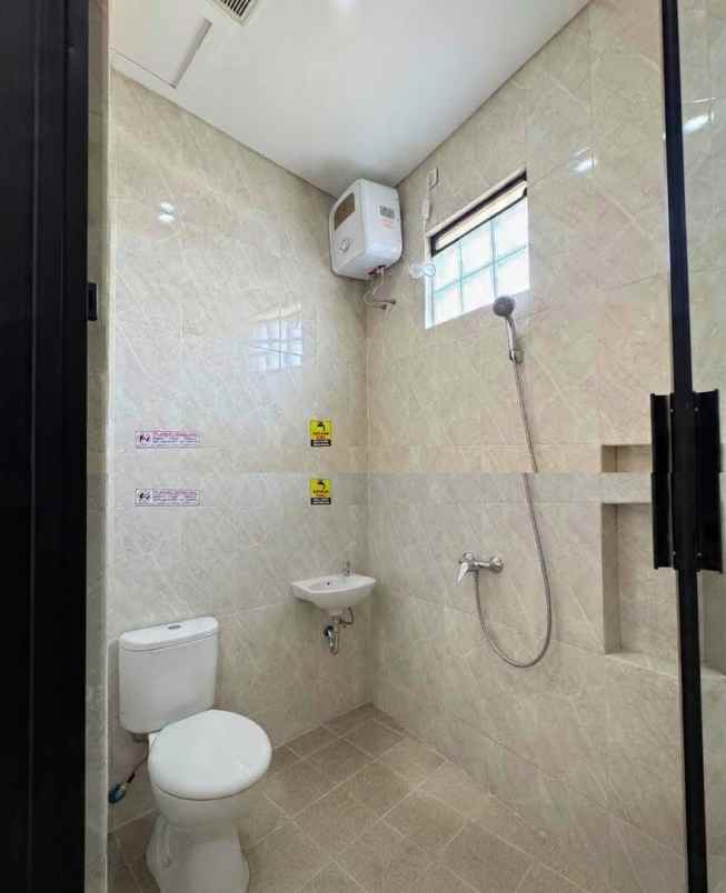 dijual kost puri indah