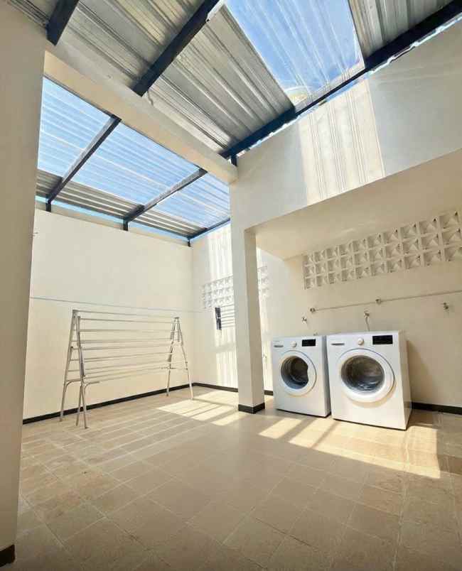dijual kost puri indah