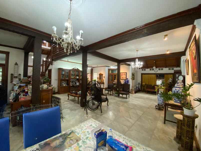 dijual murah rumah di jalan kemang selatan