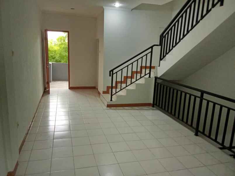 dijual ruko di jl kebayoran lama jakarta selatan