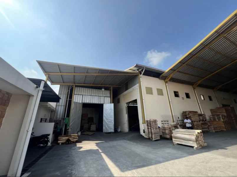 dijual ruko gudang kantor jalan kaliabang tengah