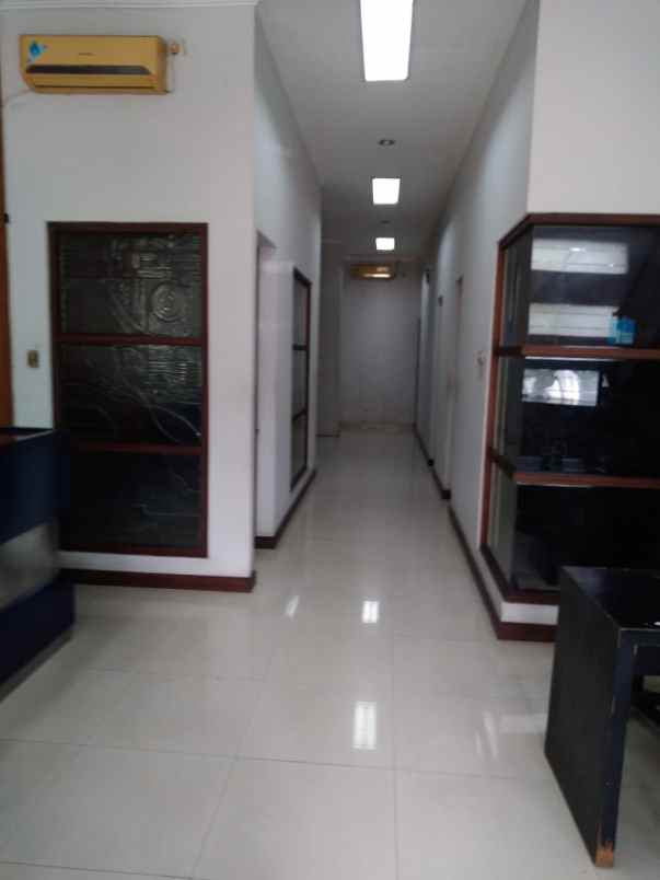 dijual ruko gudang kantor jalan puputan renon