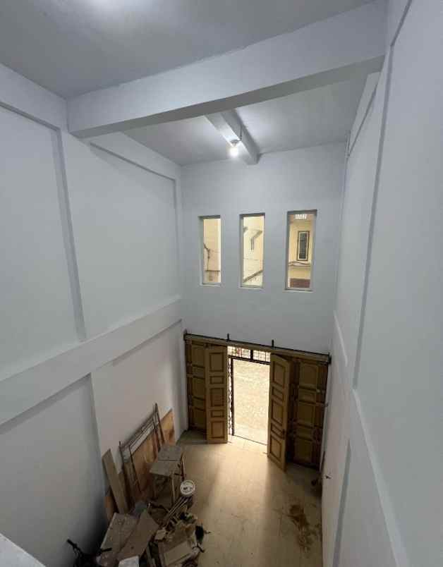 dijual ruko gudang kantor jalan yos sudarso mons