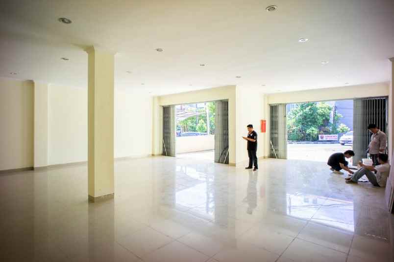 dijual ruko gudang kantor teuku umar