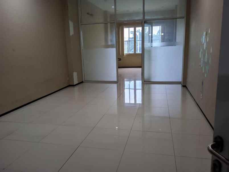 dijual ruko raya jemursari kondisi terawat bagus