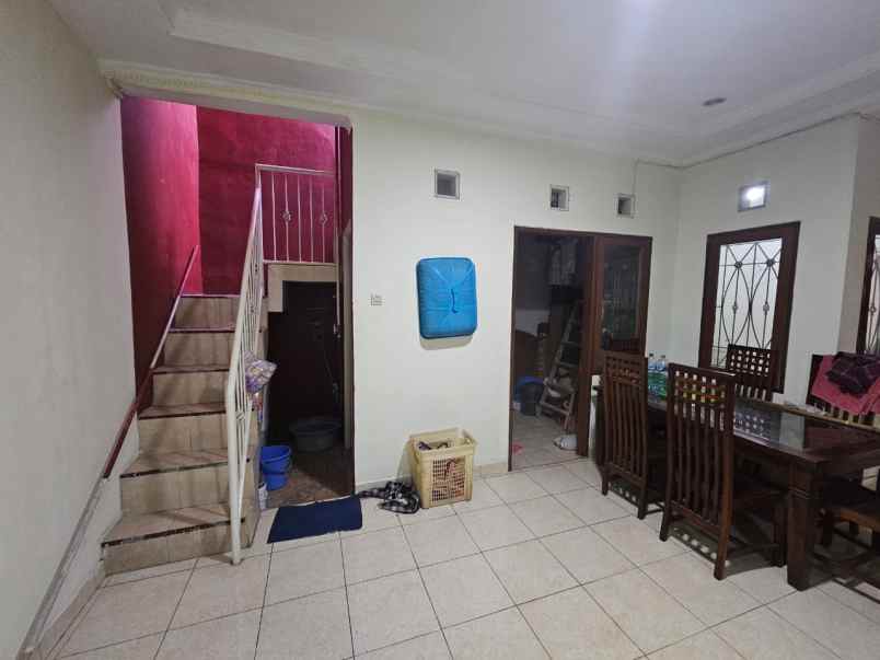 dijual rumah 1 5 lt cluster bulevar hijau harga nego