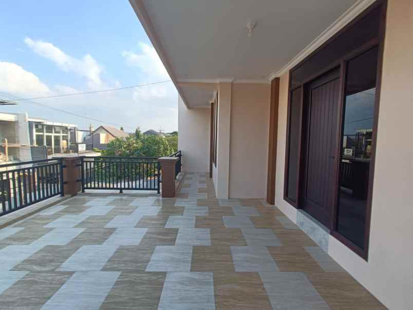dijual rumah 2 lantai lokasi sawojajar 2 malang