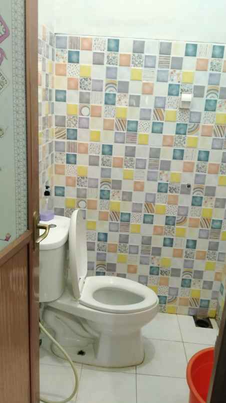 dijual rumah 2lt siap huni di grogol limo depok