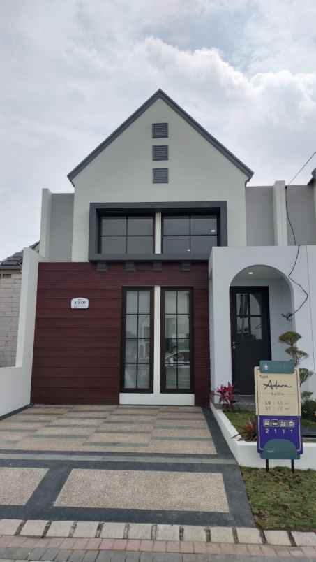 dijual rumah amartha safira