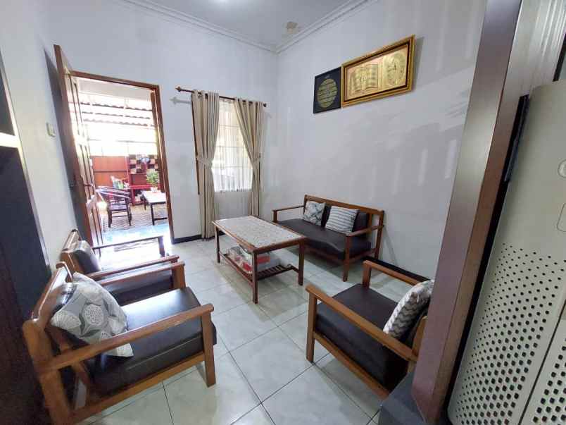 dijual rumah antapani