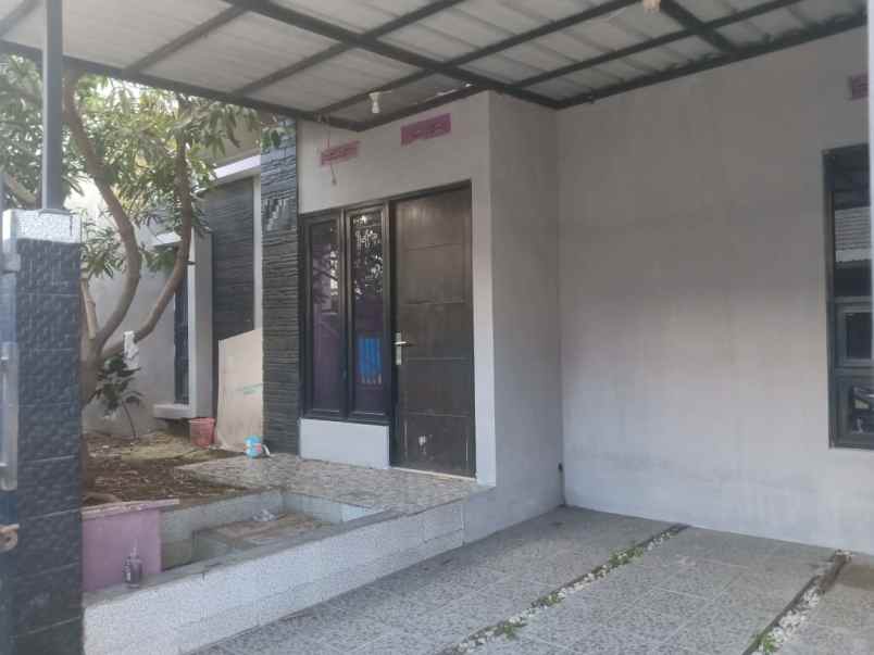 dijual rumah arcamanik