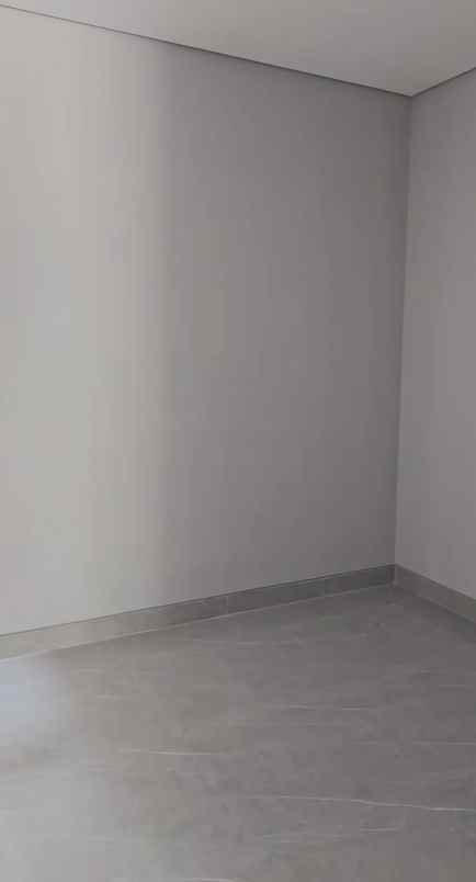 dijual rumah aruba villa pakuwon city
