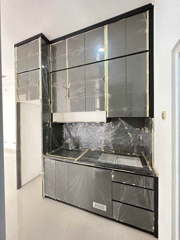 dijual rumah bambu apus cipayung