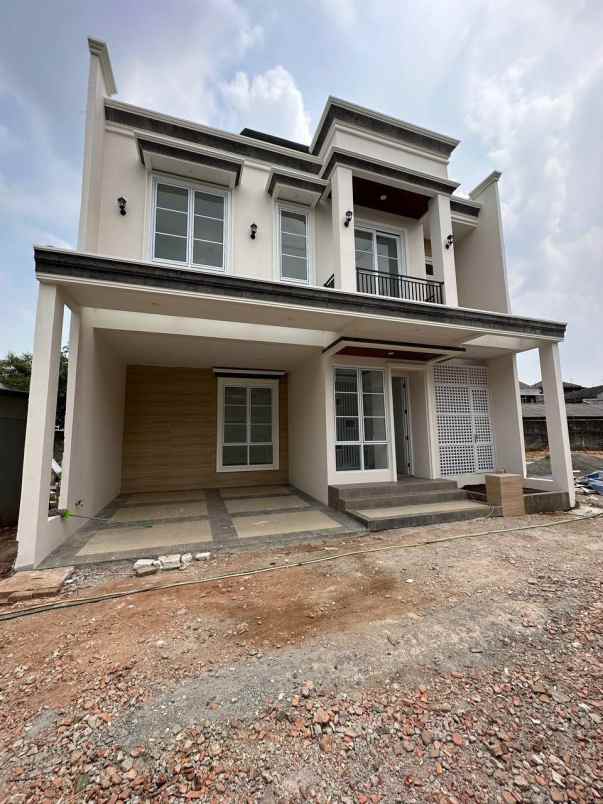 dijual rumah bambu apus cipayung