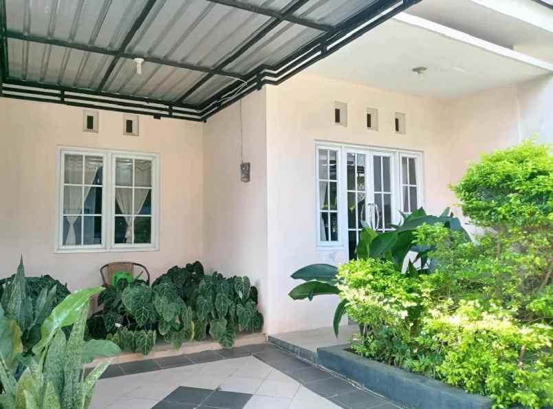 dijual rumah banyumanik