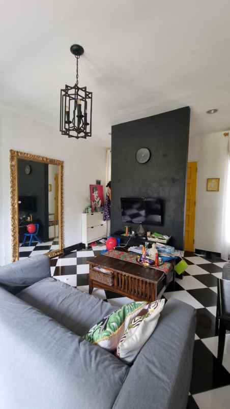 dijual rumah bintaro sektor 9