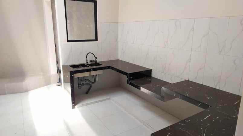 dijual rumah blimbing