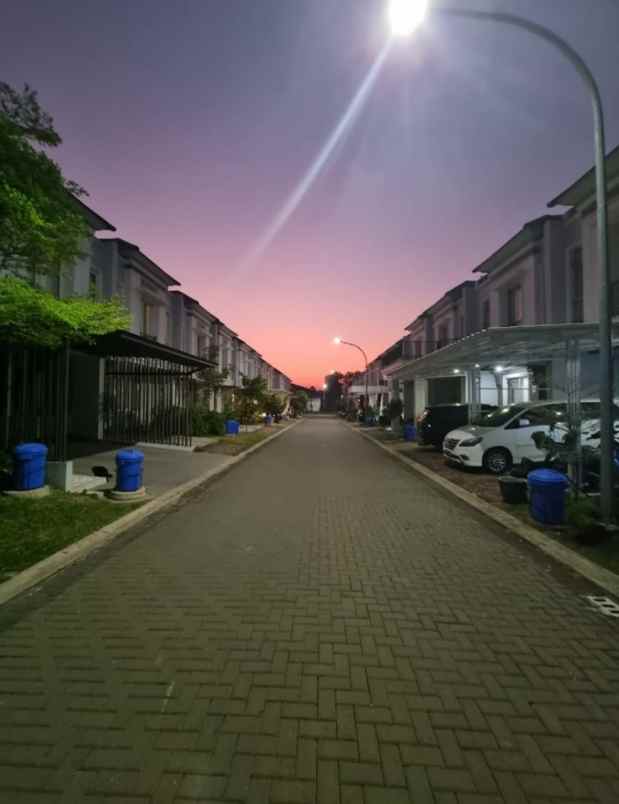 dijual rumah bsd timur