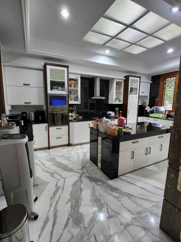 dijual rumah bukit gading mediterania