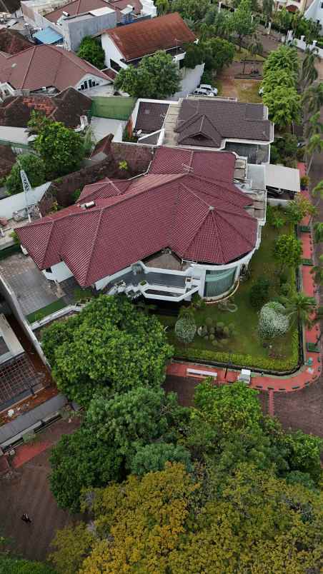 dijual rumah bukit gading villa