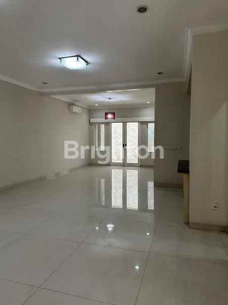 dijual rumah bukit hijau pondok indah