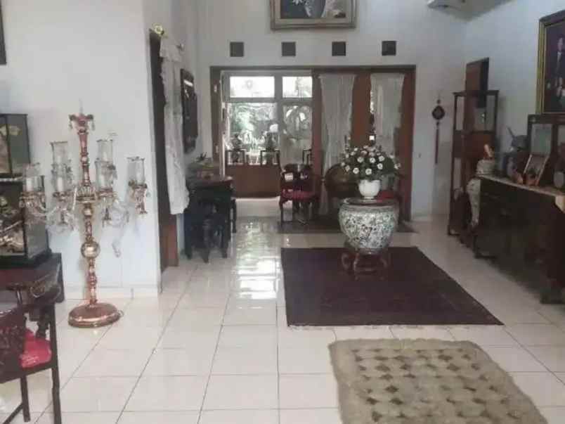 dijual rumah caman
