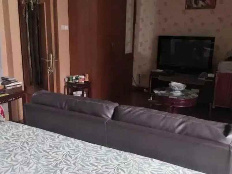 dijual rumah caman