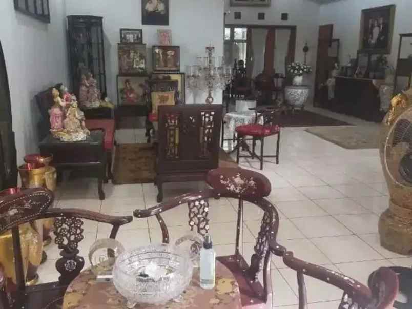 dijual rumah caman