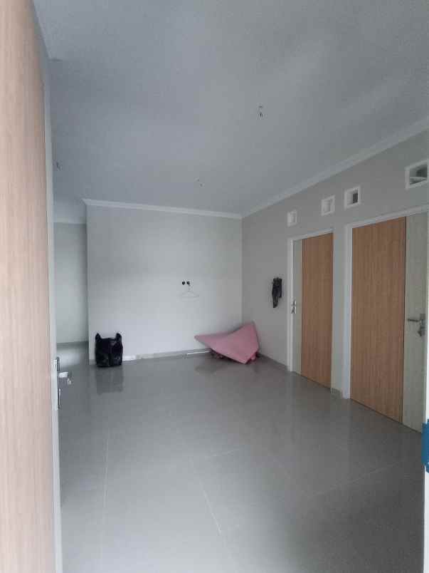 dijual rumah candi gebang