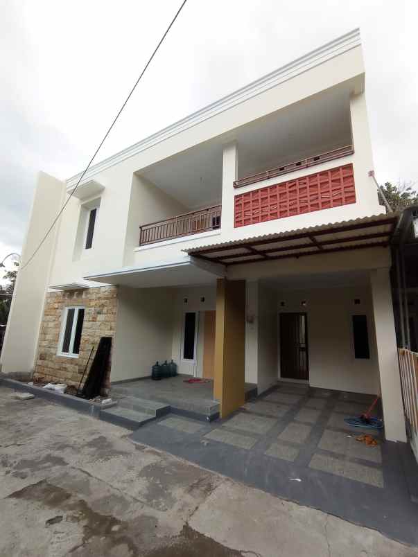 dijual rumah candi gebang