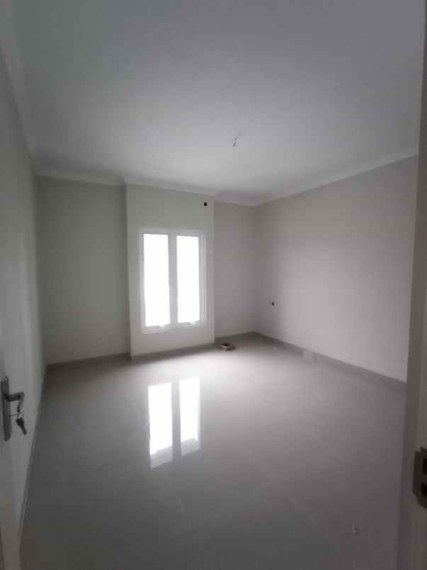 dijual rumah candi gebang