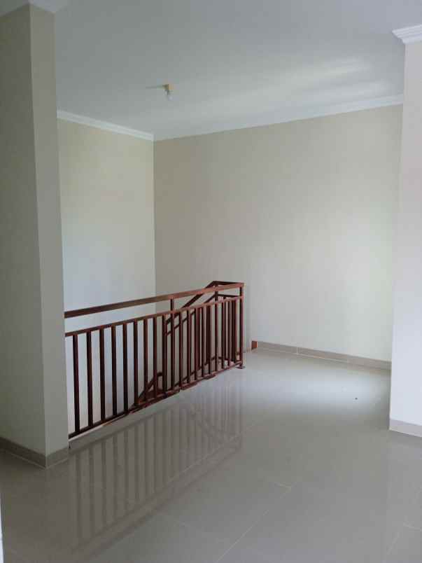 dijual rumah candi gebang