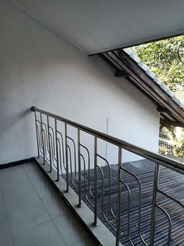 dijual rumah cigadung