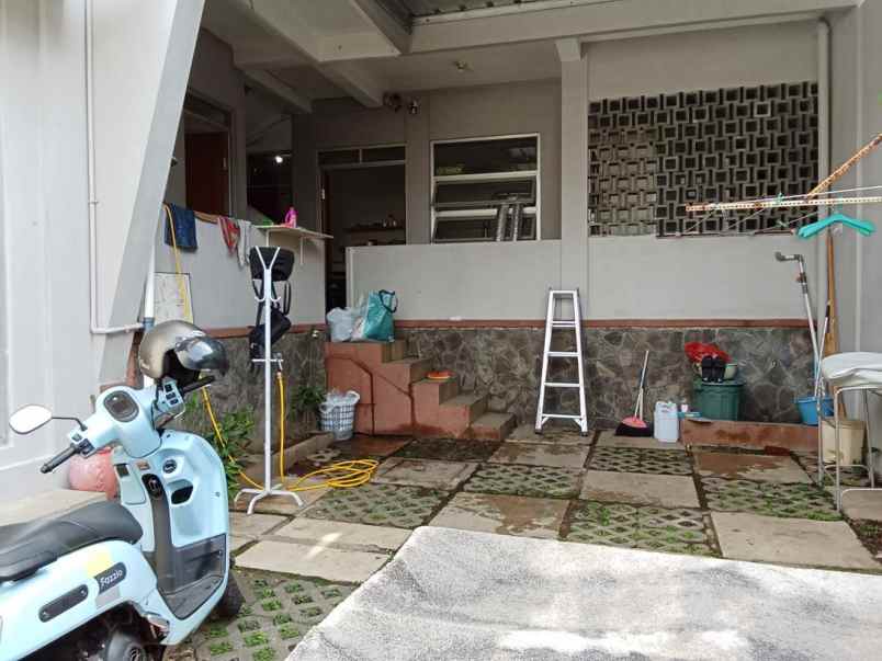 dijual rumah cigadung bandung utara