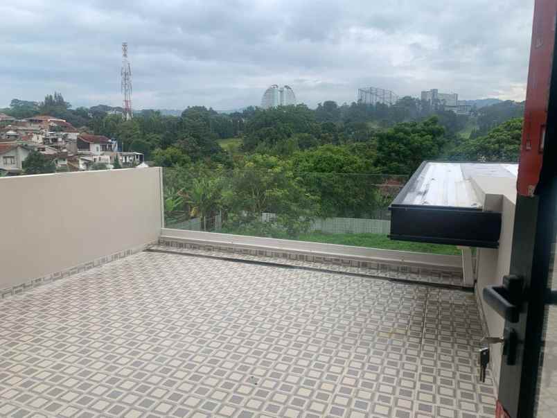 dijual rumah cigadung dago bandung utara