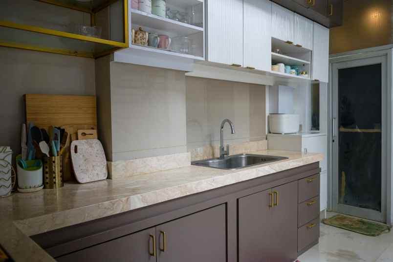 dijual rumah cigadung dago bandung utara