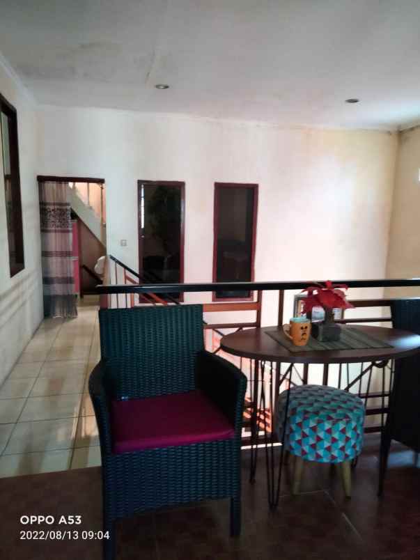 dijual rumah cihanjuang