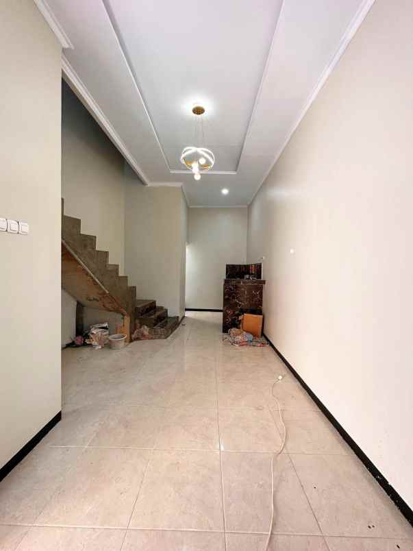 dijual rumah cijantung