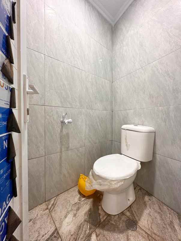 dijual rumah cijantung